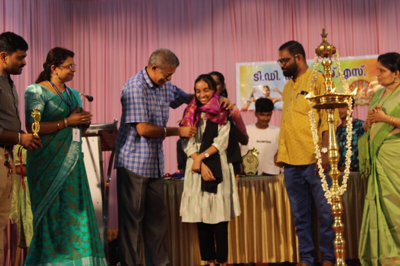 പ്രമാണം:35013 anual day3.JPG