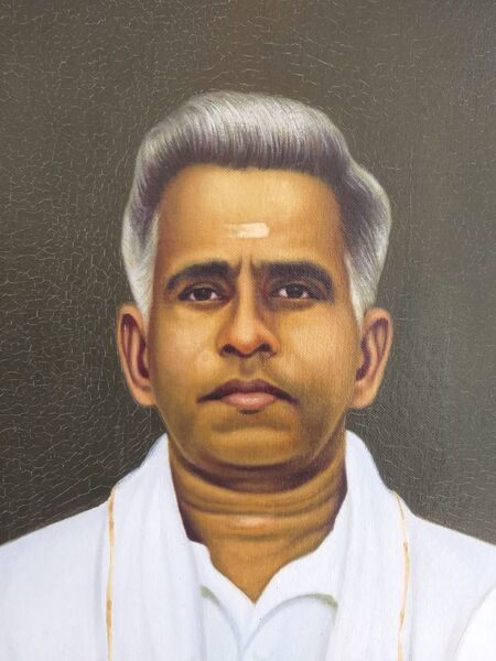 പ്രമാണം:37012 manager.jpg