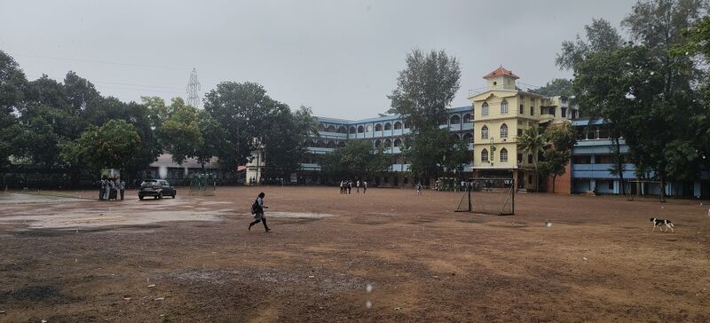 പ്രമാണം:39049 school .jpg