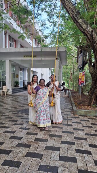 പ്രമാണം:43085 ONAM8.jpeg