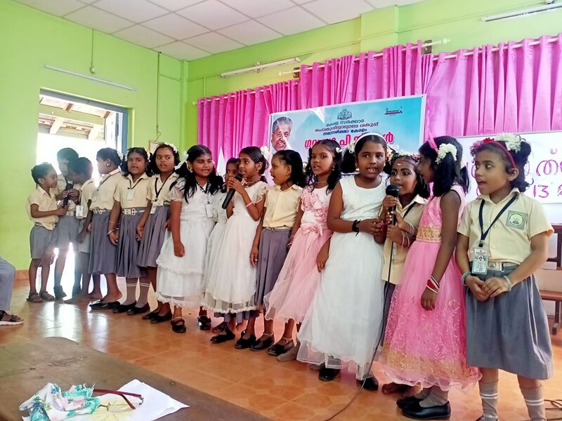 പ്രമാണം:44243 23Padanothsavam4.jpg