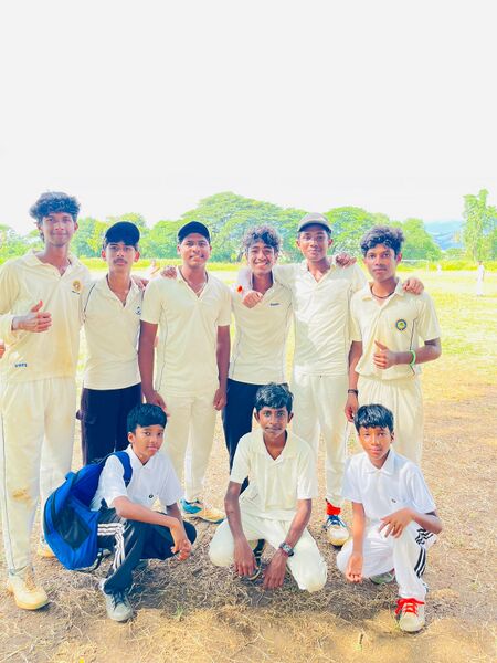 പ്രമാണം:21060 cricket team.jpg