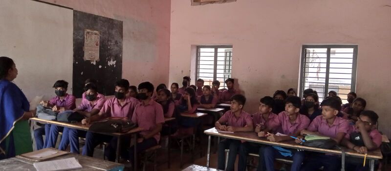 പ്രമാണം:21068 evening class4.jpeg