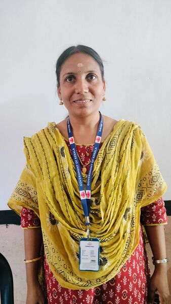 പ്രമാണം:21068 pkd priya.jpg