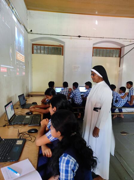 പ്രമാണം:26053-SCHOOLCAMP 1.jpeg