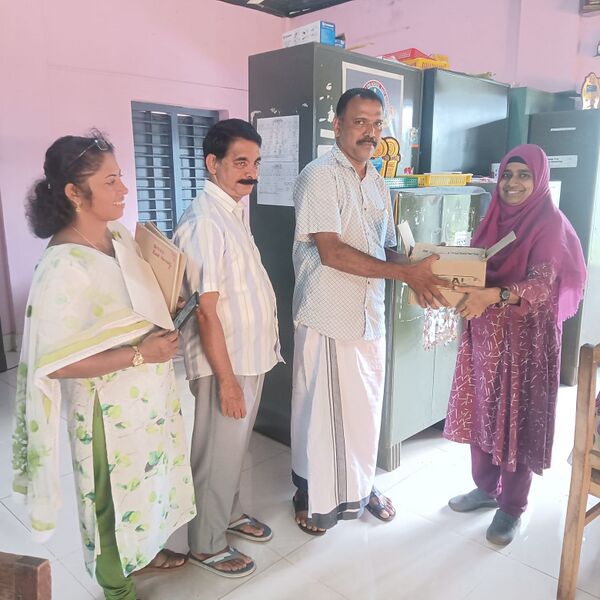 പ്രമാണം:28030 SSCL DON.jpg