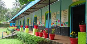 29351 SCHOOL FRONT.jpg