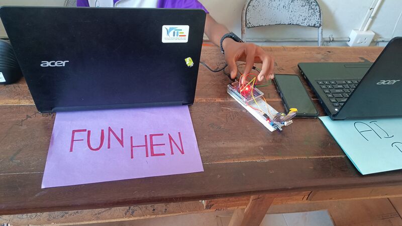 പ്രമാണം:36057 robp9.jpg