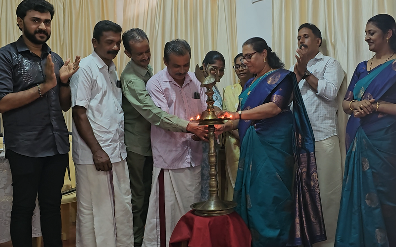 പ്രമാണം:38004 Pravesanolsavam 4.png