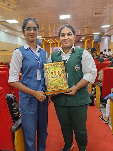 പ്രമാണം:43085 oly4.jpeg