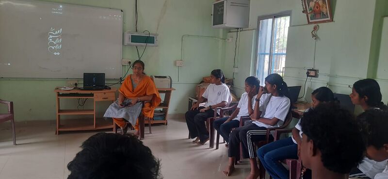 പ്രമാണം:46023 LK CAMP 1.jpg