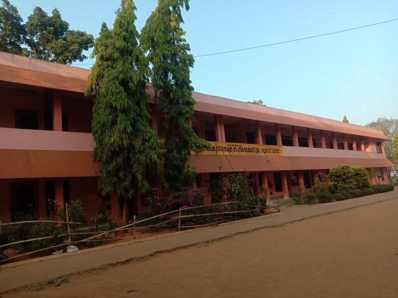 പ്രമാണം:15062 school building.jpg