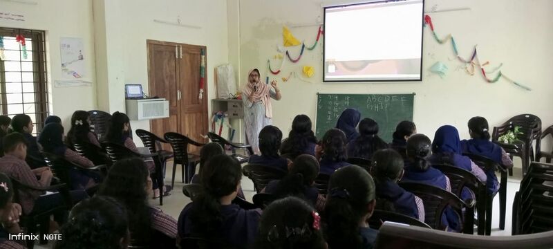 പ്രമാണം:19024-hitech classroom 2.jpg