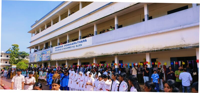 പ്രമാണം:19051 pravesanolsavam 3.jpg