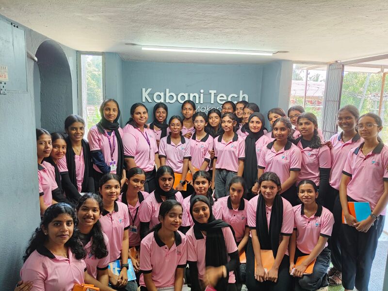 പ്രമാണം:20021 visit kabani.jpg