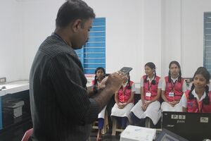 21001IMG lkstudents.JPG