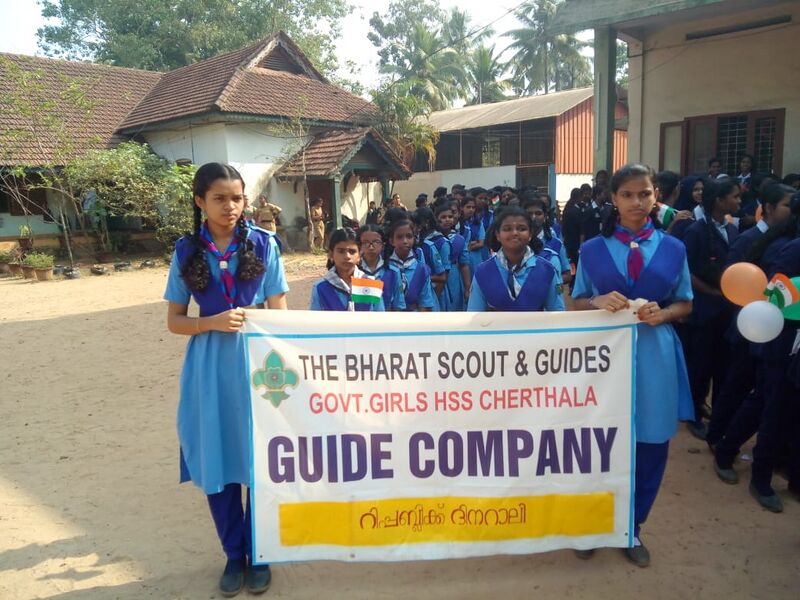 പ്രമാണം:34024 guiding republic day.jpg