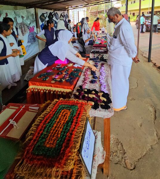 പ്രമാണം:34044-Ghsm-Workexperice -stall-2024l.jpg