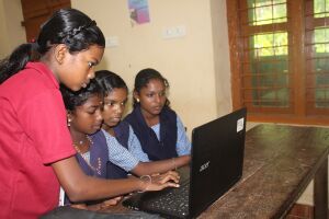 38102-pookalam teaching lk-3.JPG