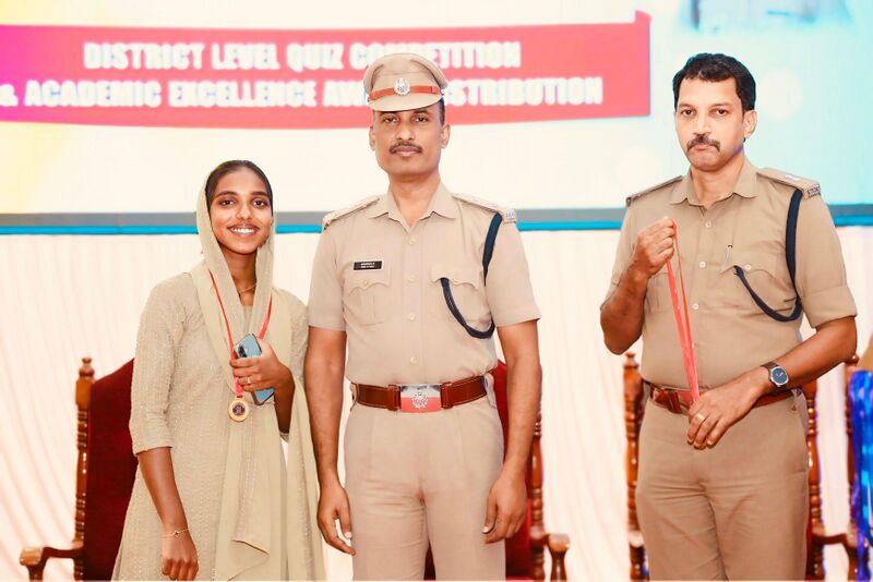 പ്രമാണം:42061 648.jpeg