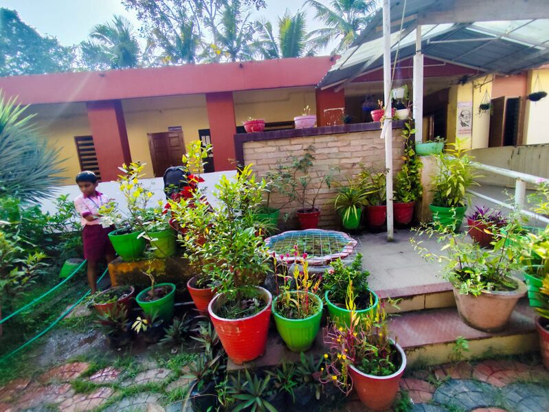 പ്രമാണം:42548 school beauty.jpeg