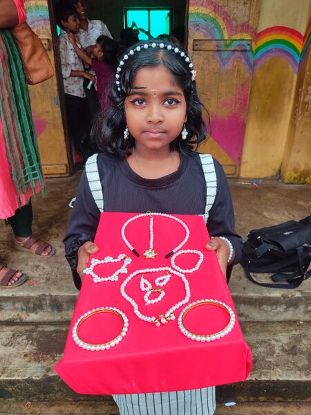 പ്രമാണം:42651-mikavu 2.jpg