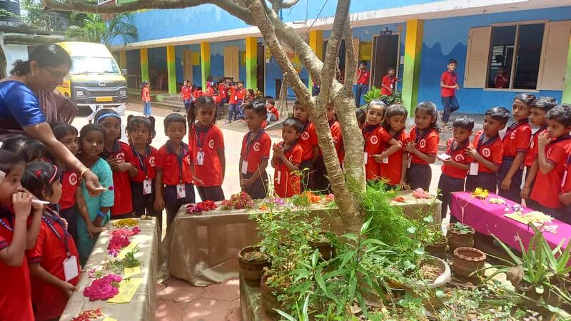 പ്രമാണം:43240 p.1std1.jpg