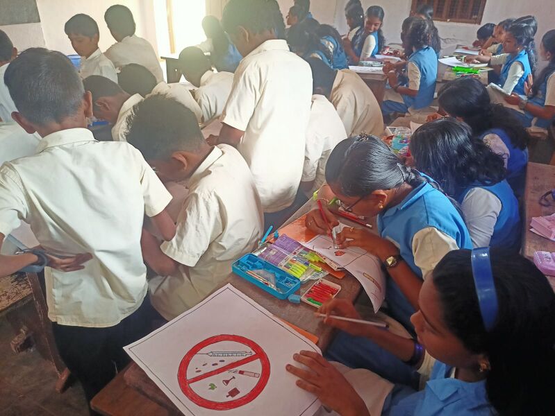 പ്രമാണം:44018 lcr 6.jpg