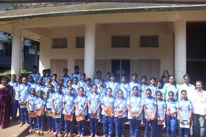 LITTLE KITES.JPG.jpg