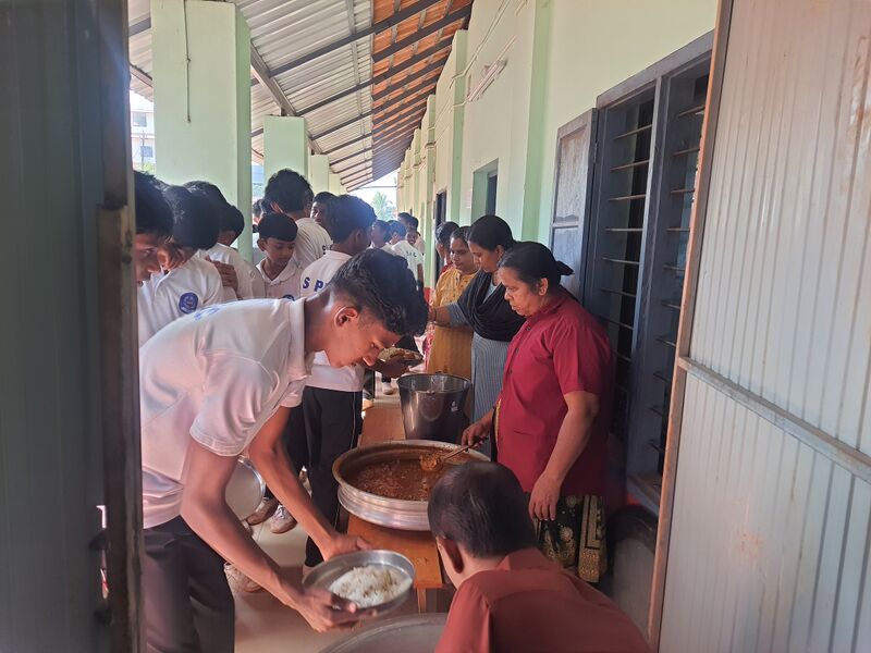 പ്രമാണം:13081 spc christmas camp1.jpg