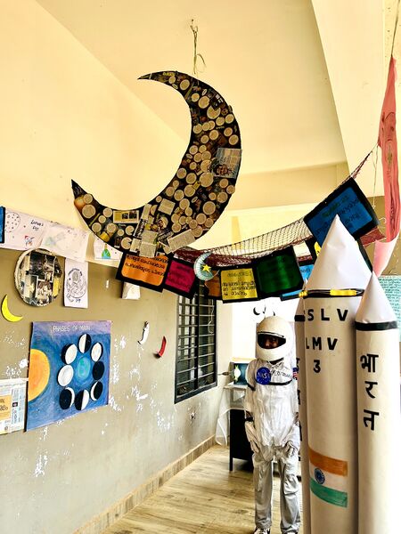 പ്രമാണം:18010 Moonday 25-2.jpg