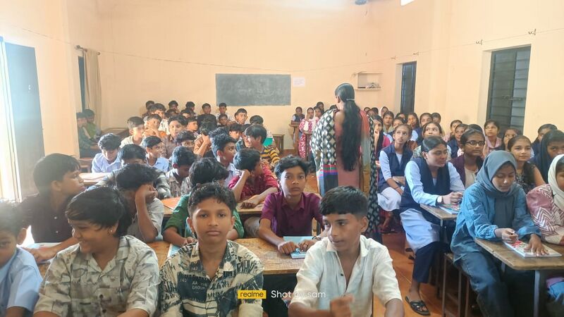 പ്രമാണം:19066 class 01.jpg