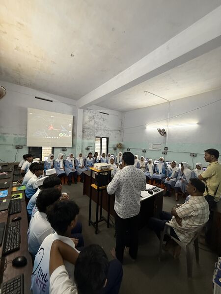 പ്രമാണം:19083 school level camp 6.jpg