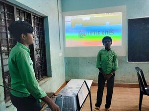 20065 hitech littlekites.jpg