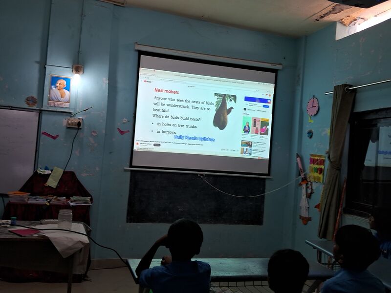 പ്രമാണം:23419 hitech classroom.jpg