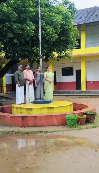 പ്രമാണം:25068 2025-26 swathanthryadinaghosham2.png