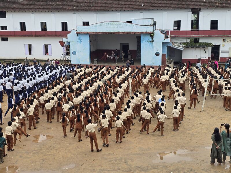 പ്രമാണം:25068 2025-26 zoomba class 2.jpg