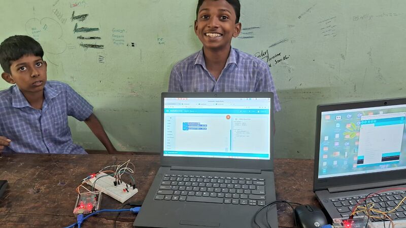 പ്രമാണം:42061 554.jpeg