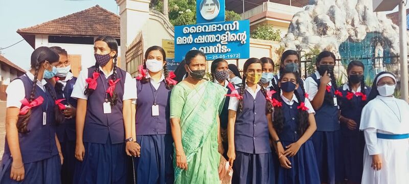 പ്രമാണം:Ps21 ktm 33055 39.jpg