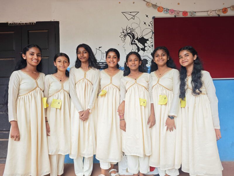 പ്രമാണം:Vandematharam Team.jpg