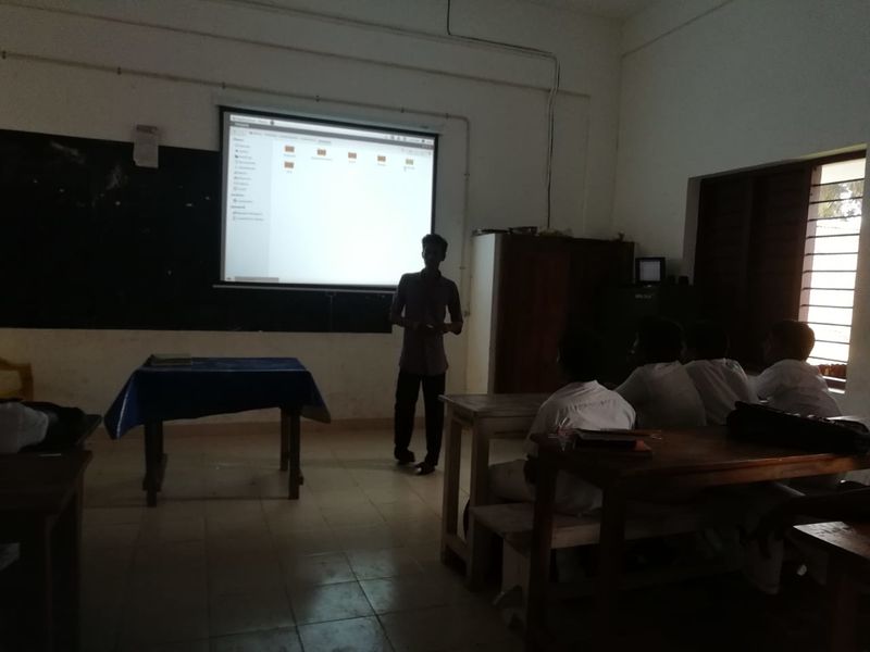 പ്രമാണം:ഹൈ ടെക്ക്4.jpg