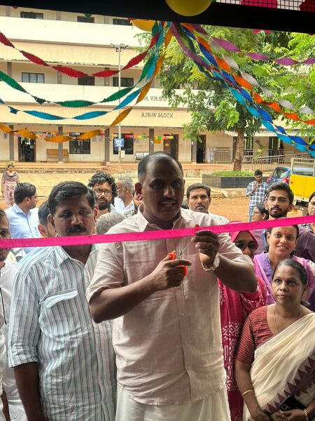 പ്രമാണം:11029 GVHSS Mogral Kitchen Inauguration1.jpg
