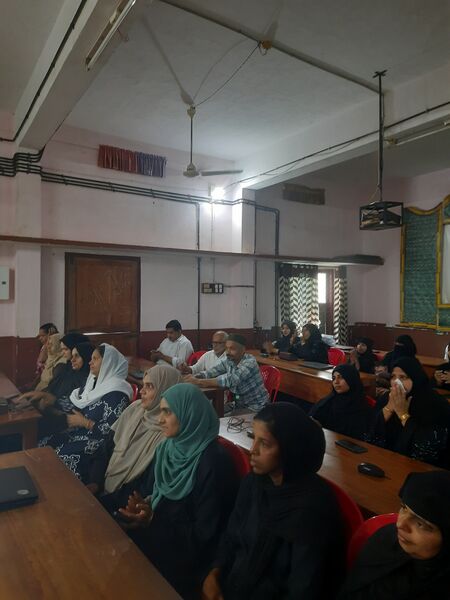 പ്രമാണം:14036 AI FOR PARENTS 2026.jpg