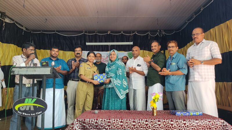 പ്രമാണം:18017-nmms-winners-26-4.jpg