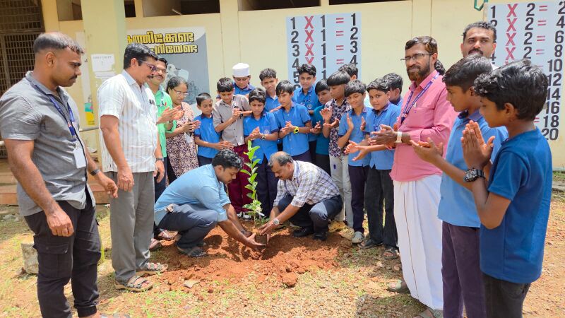 പ്രമാണം:19862 june5 3.jpg