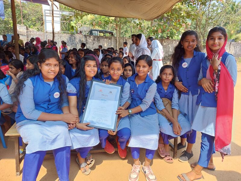 പ്രമാണം:20062 mikav@radio koodallur.jpg