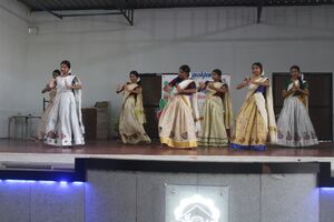 21001 group dance 2.resized.JPG