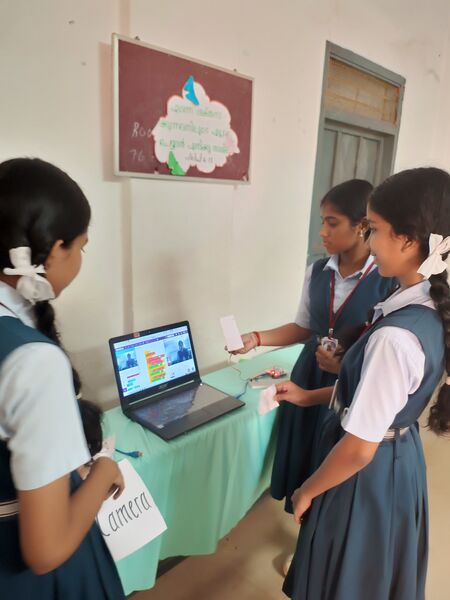 പ്രമാണം:24041 Pty Roboticfiesta06.jpg