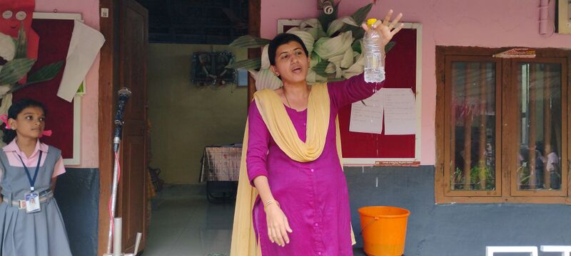 പ്രമാണം:24419-weekly experiment.jpg