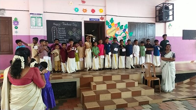 പ്രമാണം:27228 HITECH KERALA PIRAVI.jpeg